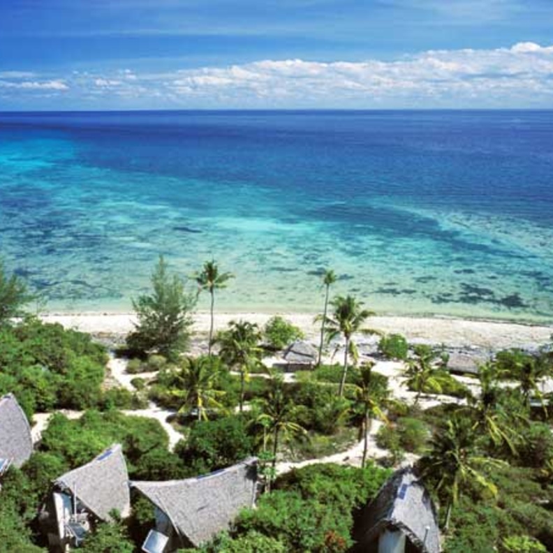 شواطئ لم تمسها يد البشر