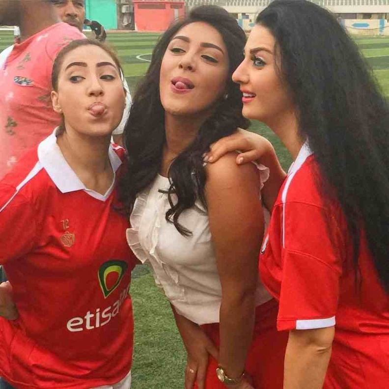 صافيناز بقميص المنتخب المصري