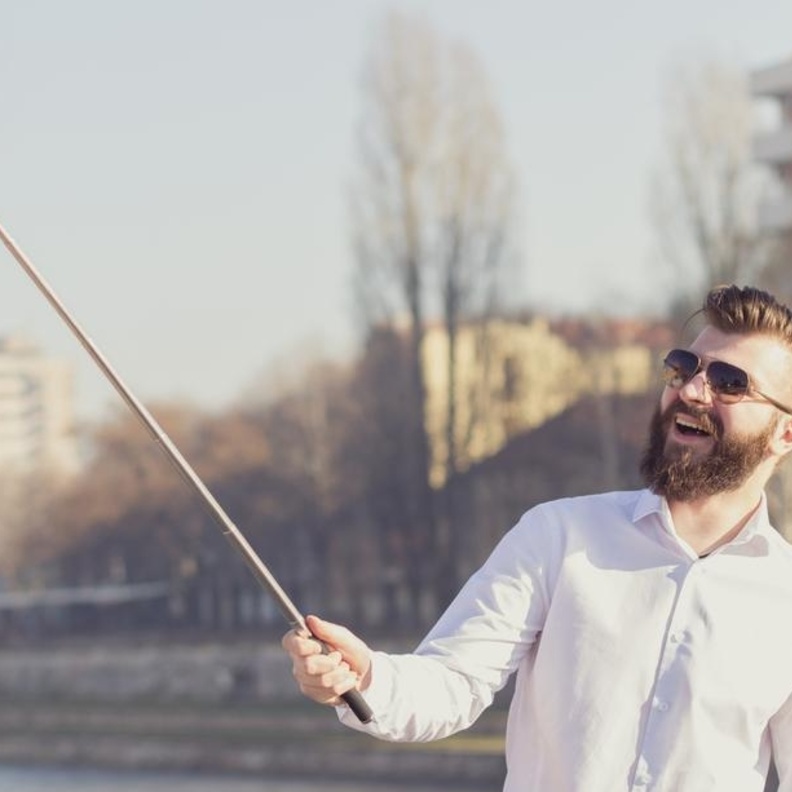 صورة سيلفي تهوي بصاحبها من الطابق الـ 86