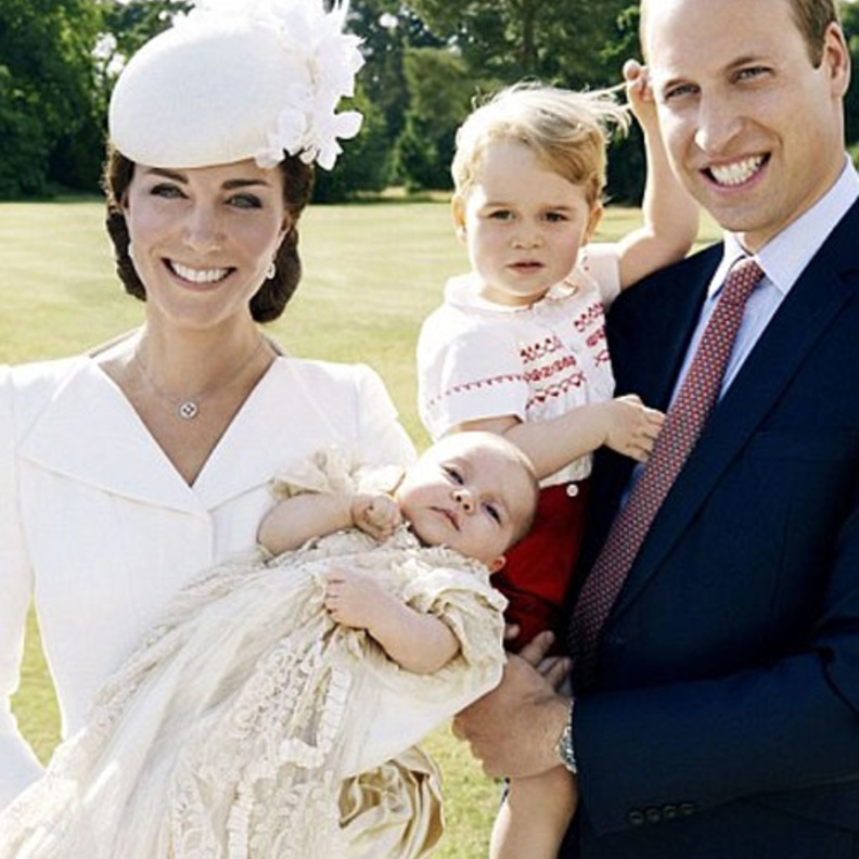 كيت تحمل شارلوت