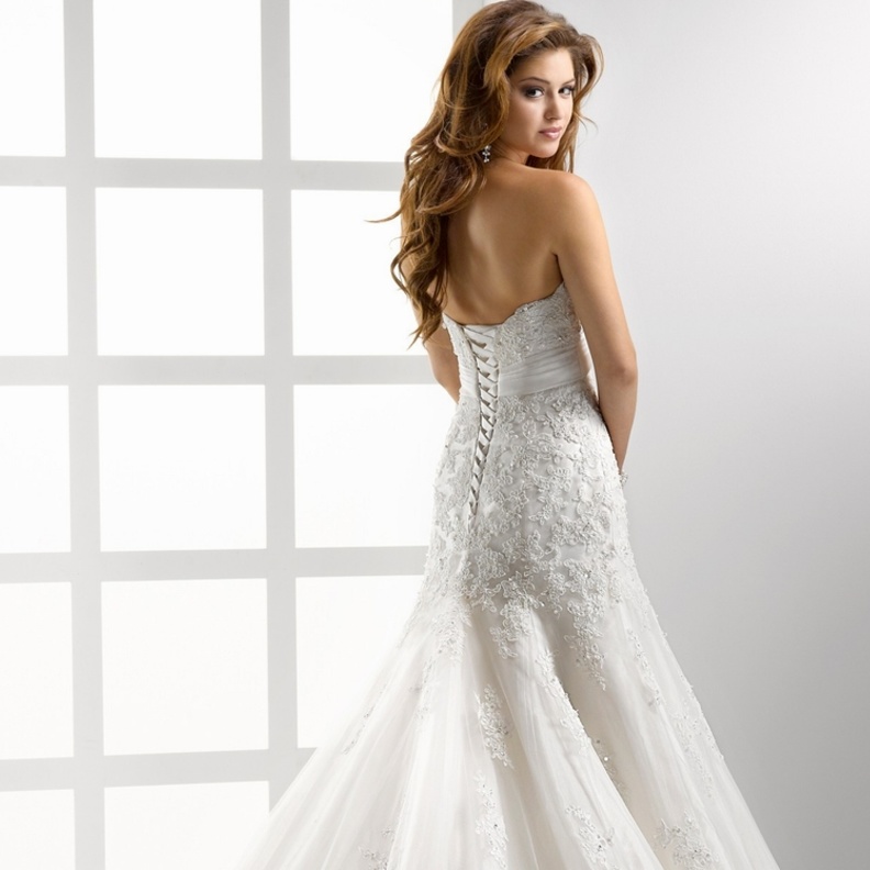 طبقي الخلطة بحذافيرها.. وتمتعي بمؤخرة نحيفة في يوم عرسك