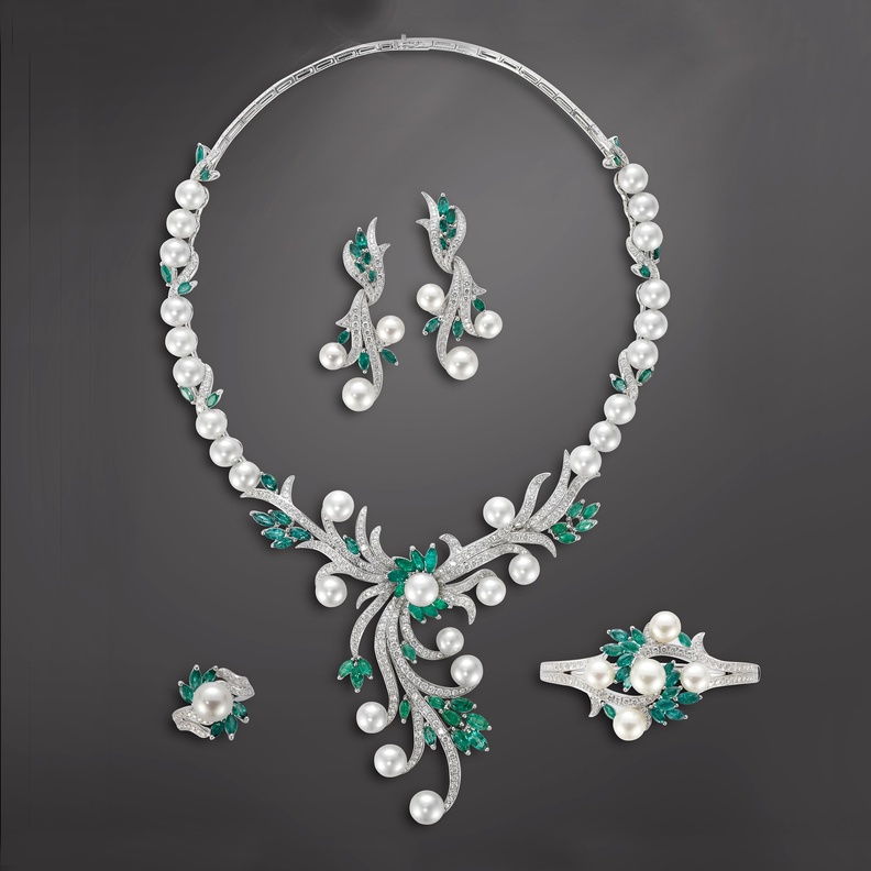 طقم مجوهرات من معوض