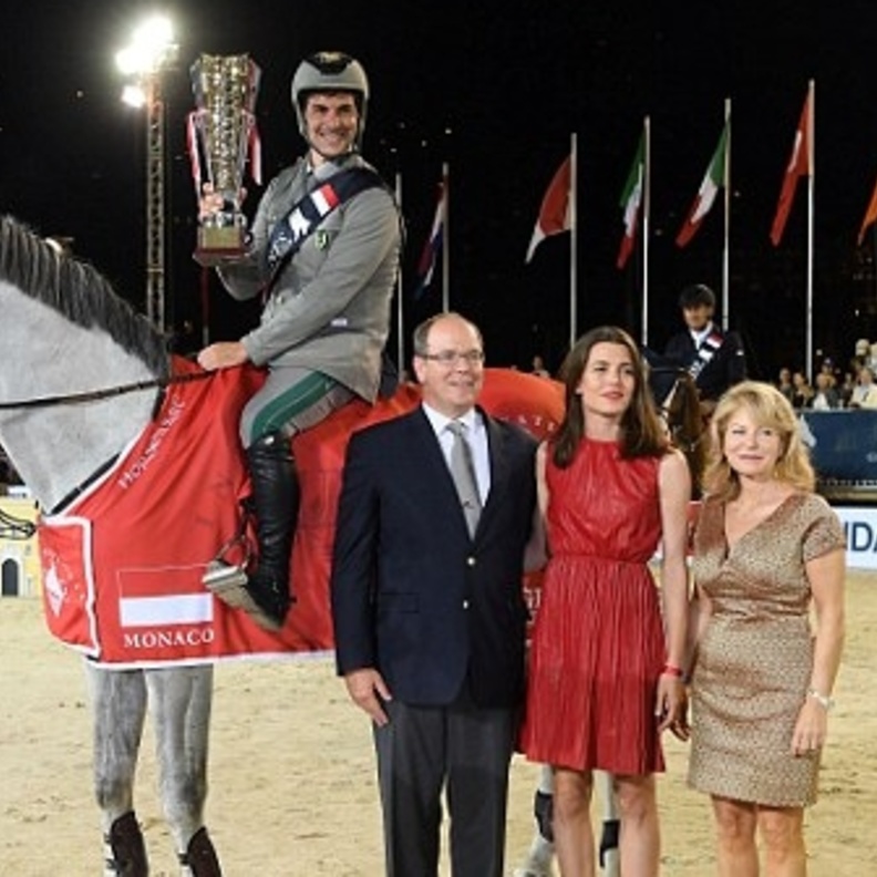 تشارلوت ووالدتها الاميره كارولين