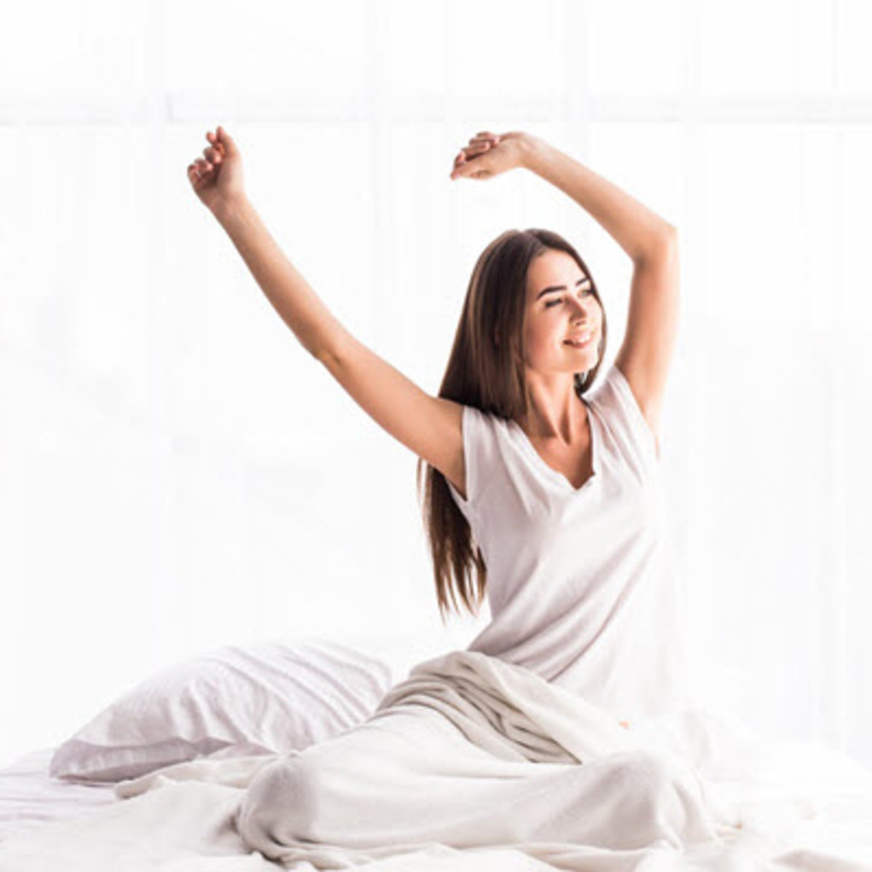 عادات صحية ينصح الالتزام بها كل صباح بعد الاستيقاظ من النوم