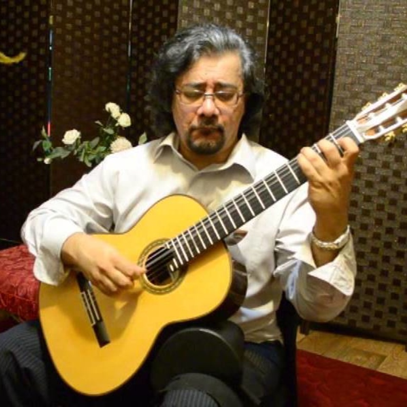 عادل الزهراني هو اول عازف  كلاسيك سعودي