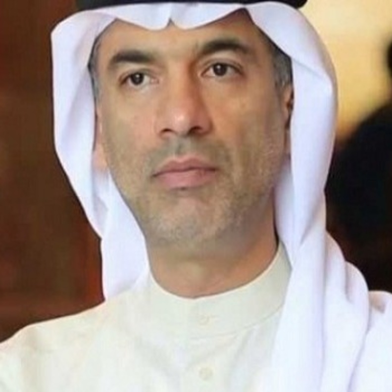 عبدالله بن محمد العويس رئيس دائرة الثقافة بالشارقة