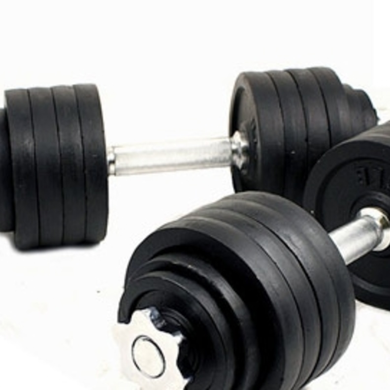 عجوز تحمل 100 كلغ في رفع الأثقال