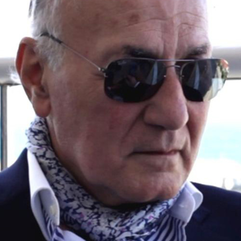 عزت أبو عوف