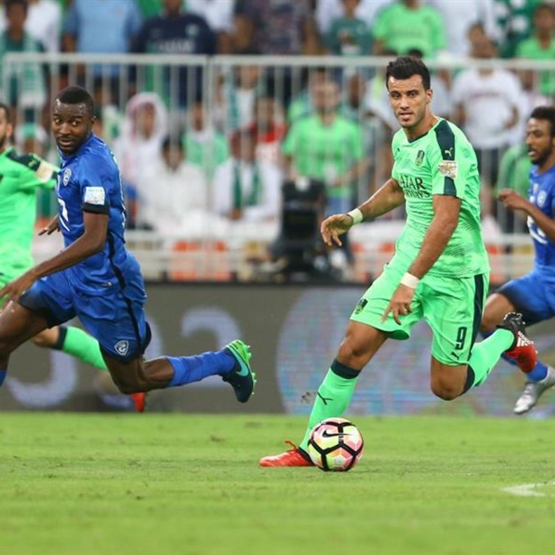 عزز فريق الهلال صدارته للدوري السعودي للمحترفين دوري جميل
