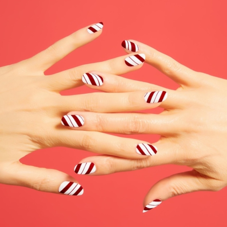 عصا من السكاكر (CANDY CANE) للعطلات  من Sally Hansen