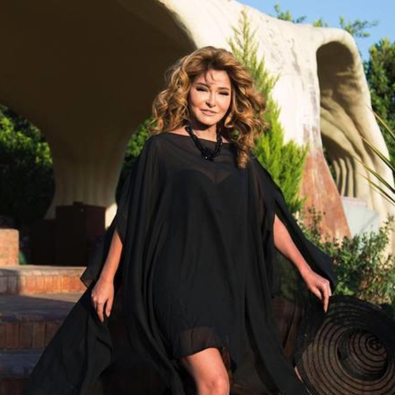 علا غانم تتعرض لحادث سير