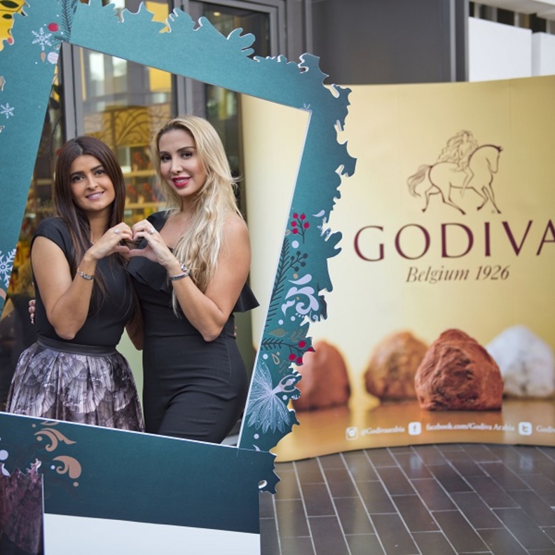 جويل وعلا الفارس