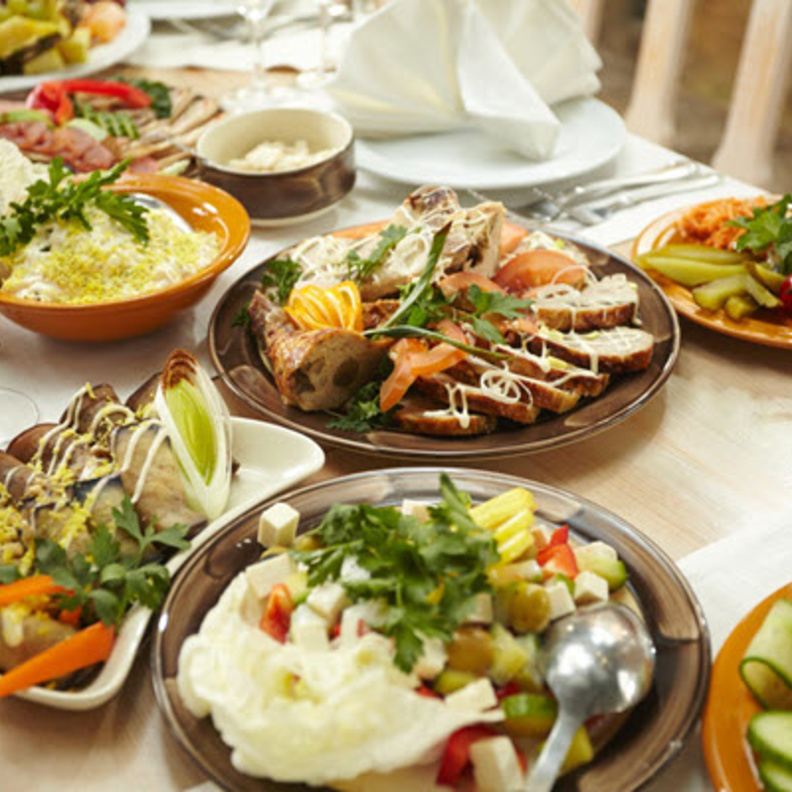 سفرة العيد المتنوعة تؤمن الصحة و الغذاء للجميع