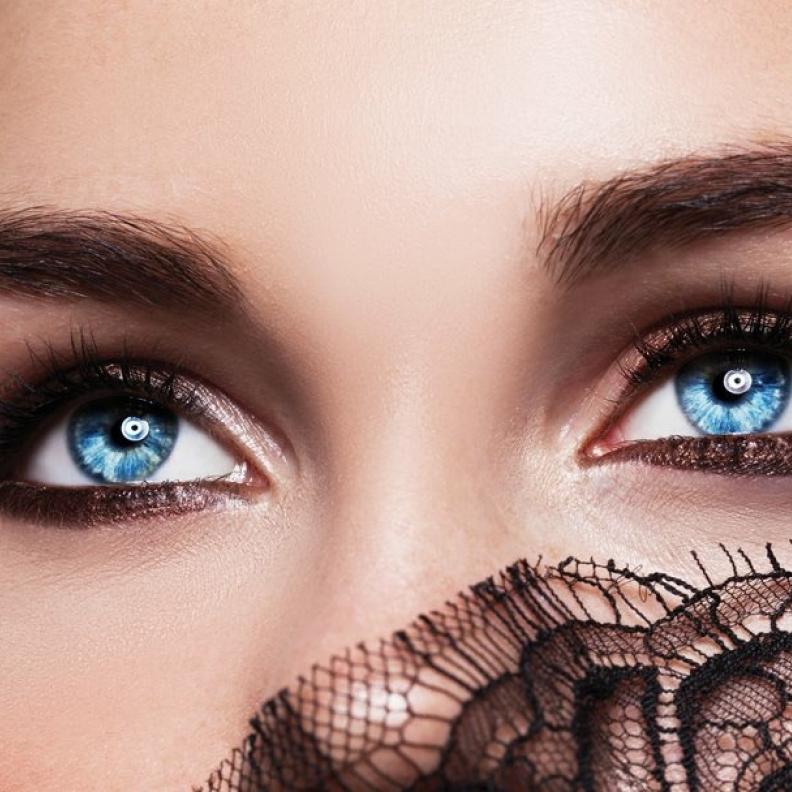 عيونك بظلال براقة لسحورك في شهر رمضان