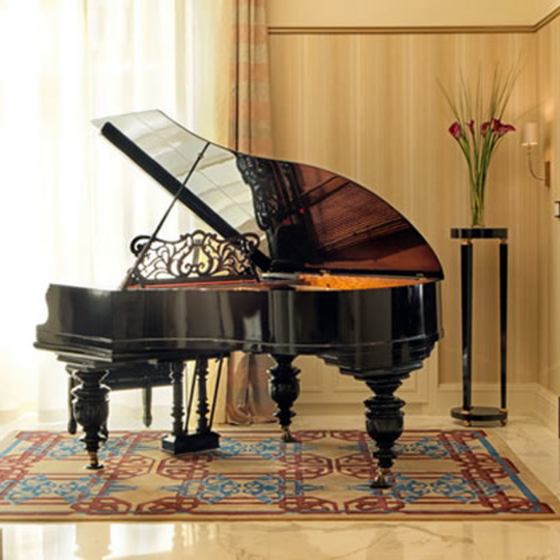 غرفة الموسيقى في بيلموند سان بطرسبرغ