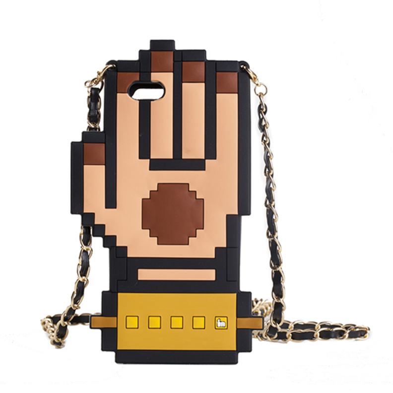 غطاء لجواز السفر مرسوم عليه صقر