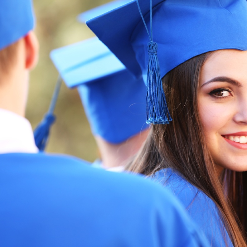 فرحة النجاح والخطوبة