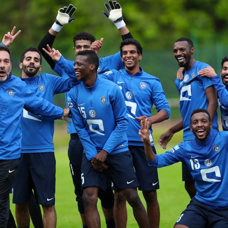 فريق الهلال يستعيد الصدارة بعد خصم نقاط فريق الاتحاد