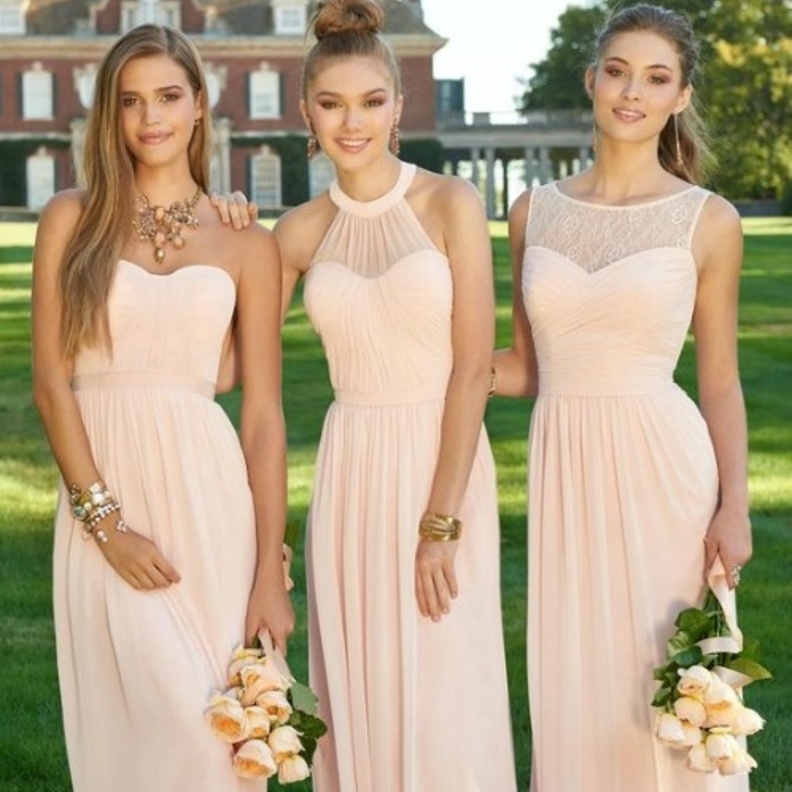 فساتين اصدقاء العروس