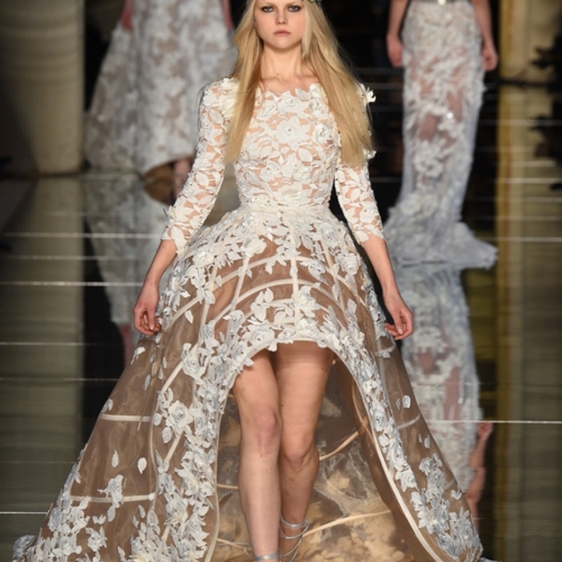 فستان من رالف اند روسو