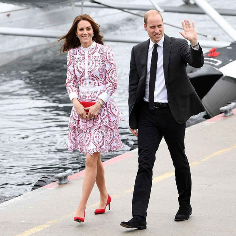 كيت ميدلتون  kate Middleton بفستان ممزوج بالوان العلم اللبناني 