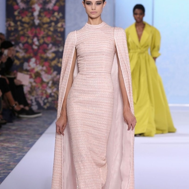 فستان خطوبة للمحجبات من مجموعة رالف أند روسو للهوت كوتور