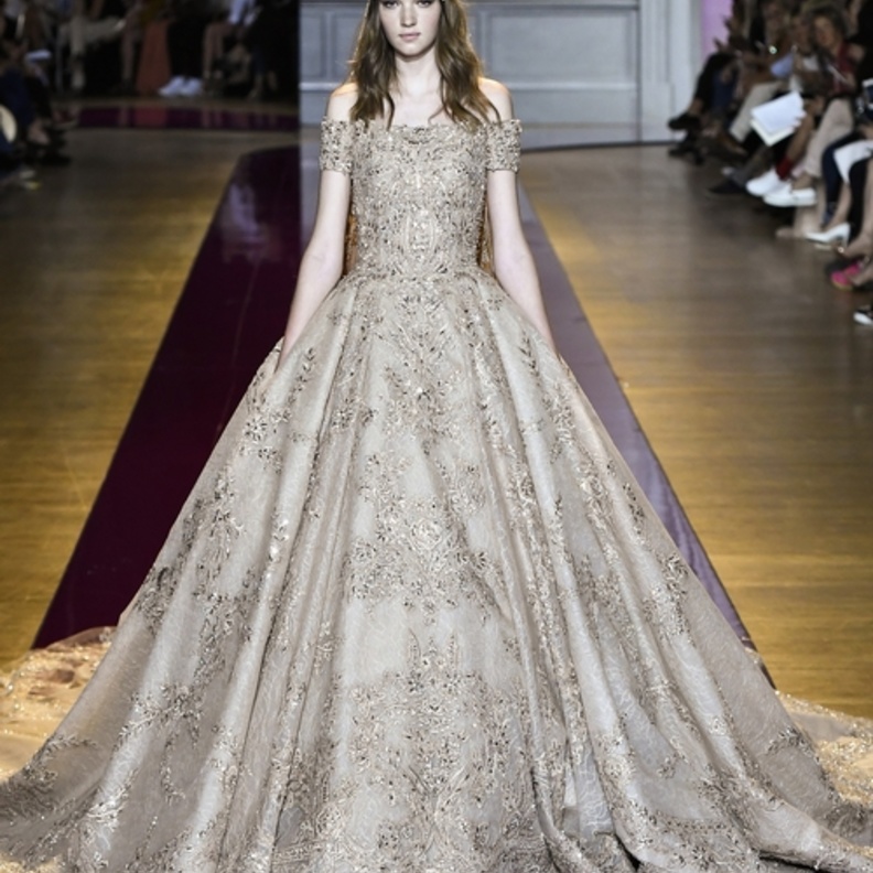 فستان عرس من رالف اند روسو لمجموعة خريف 2016