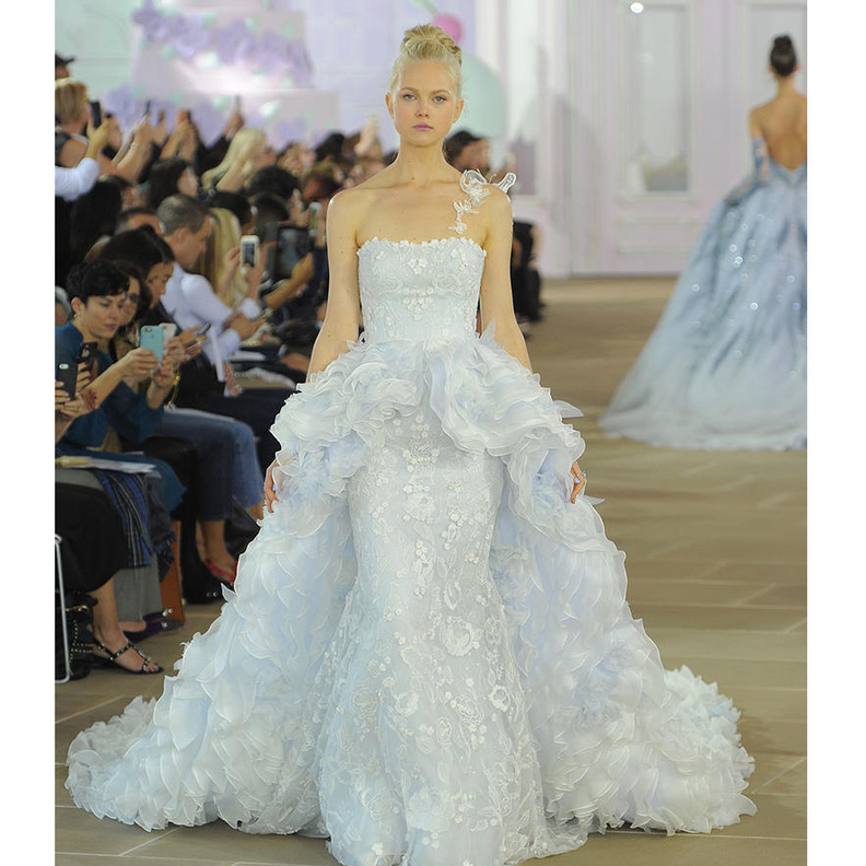 فستان زفاف بذيل طويل من انيس دي سانتو Ines Di Santo لخريف 2017