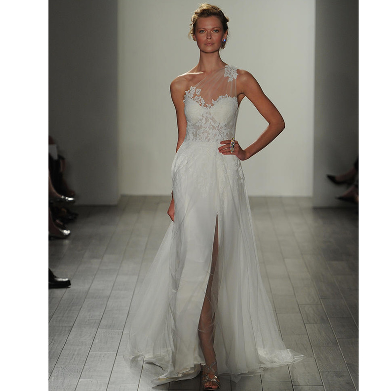 فستان زفاف بكتف واحد من Jim Hjelm لخريف 2017