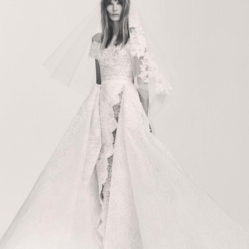 فستان من زهير مراد يناسب لجين عمران