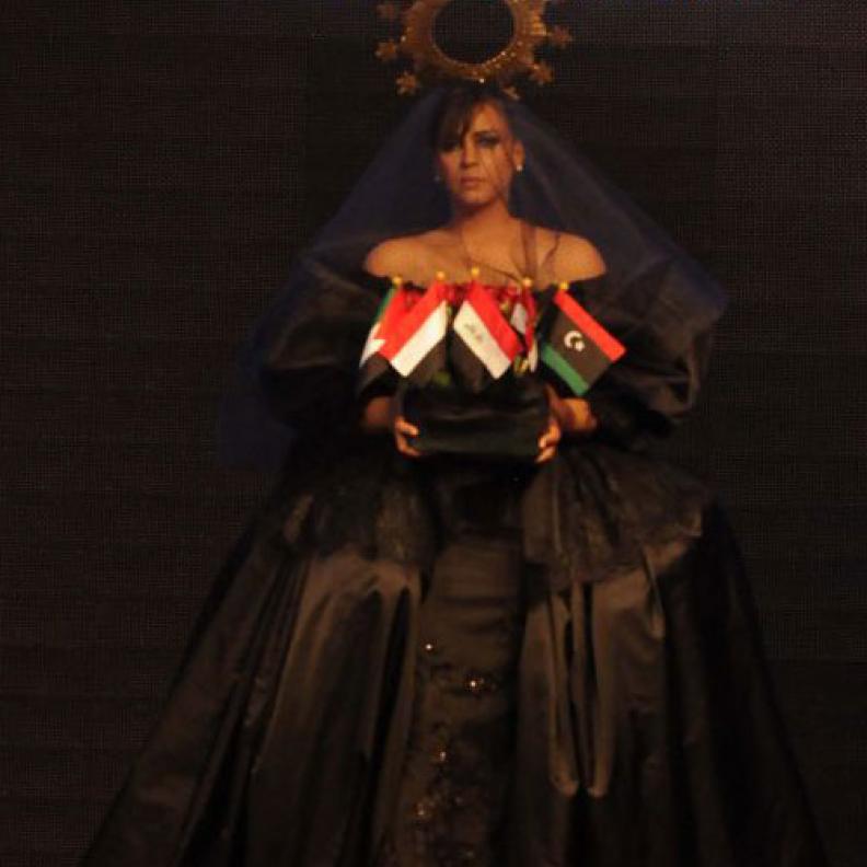 لماذا اختارت رويدا المحروقي فستان زفاف أسود لمنى المنصوري؟