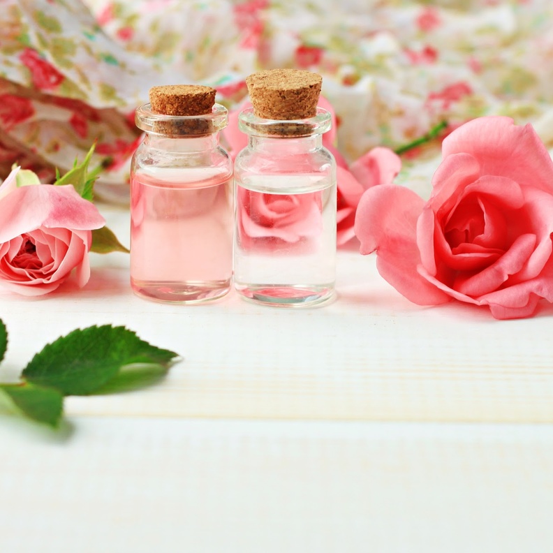 فوائد ماء الورد ستجعله عاة يومية لك