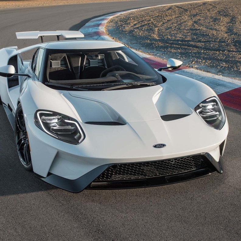 فورد تكشف عن مواصفات سيارتها الخارقة