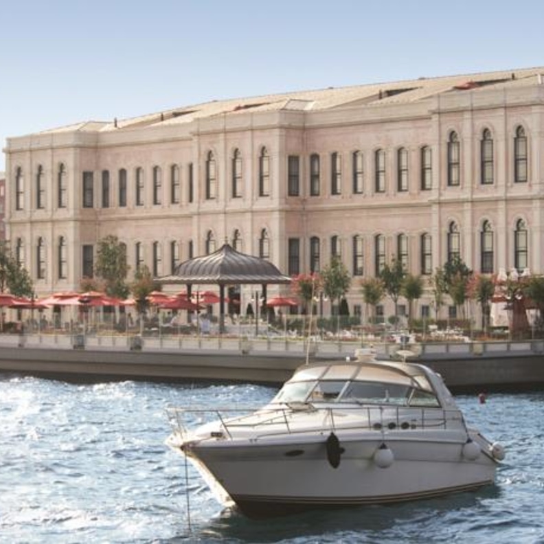 فورسيزونز آت ذا بوسفور