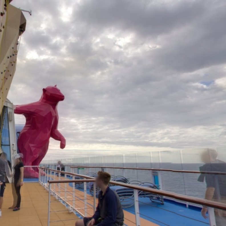 في الخارج المزيد من الألعاب الترفيهية