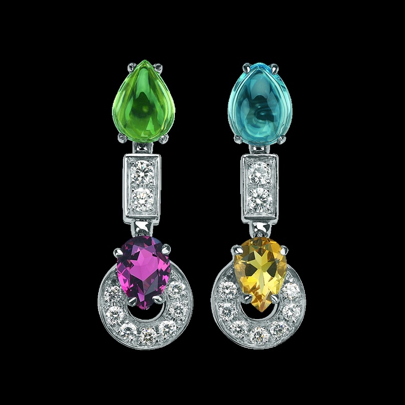 قرط بولغاري من الذهب الأبيض والزبرجد والتوباز والعقيق والكوارتز