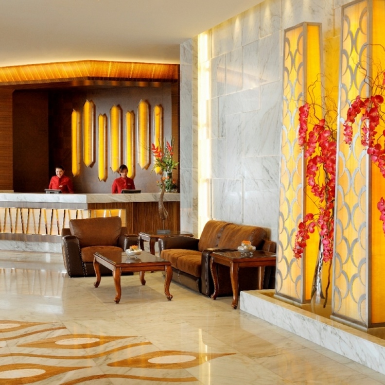  قسم الإستقبال في فندق الإمارات غراند