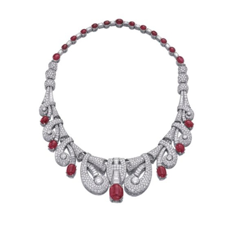 قلادة الملكة نازلي من كارتييه من الذهب الأبيض والماس والياقوت