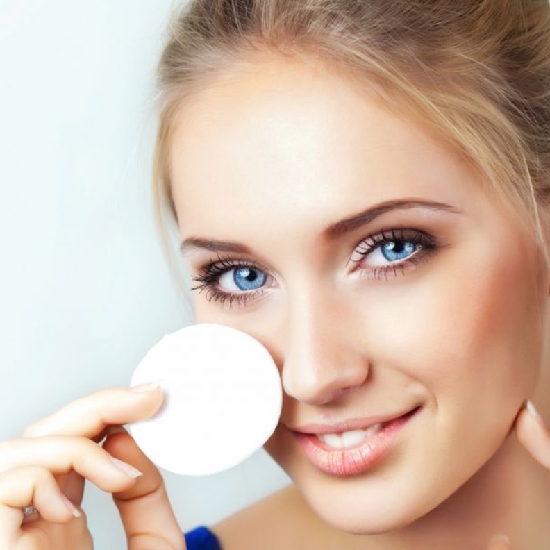 قواعد تطبيق مكياج جذاب و مناسب للطالبة الجامعية