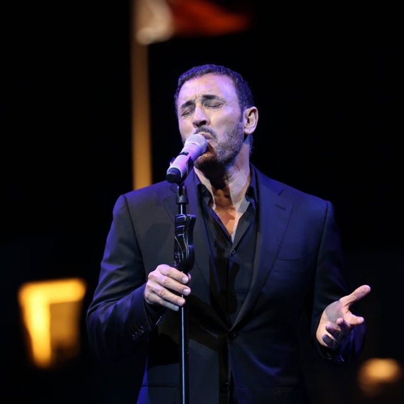 كاظم الساهر يحضر مفاجآت لجمهور حفله بقرطاج