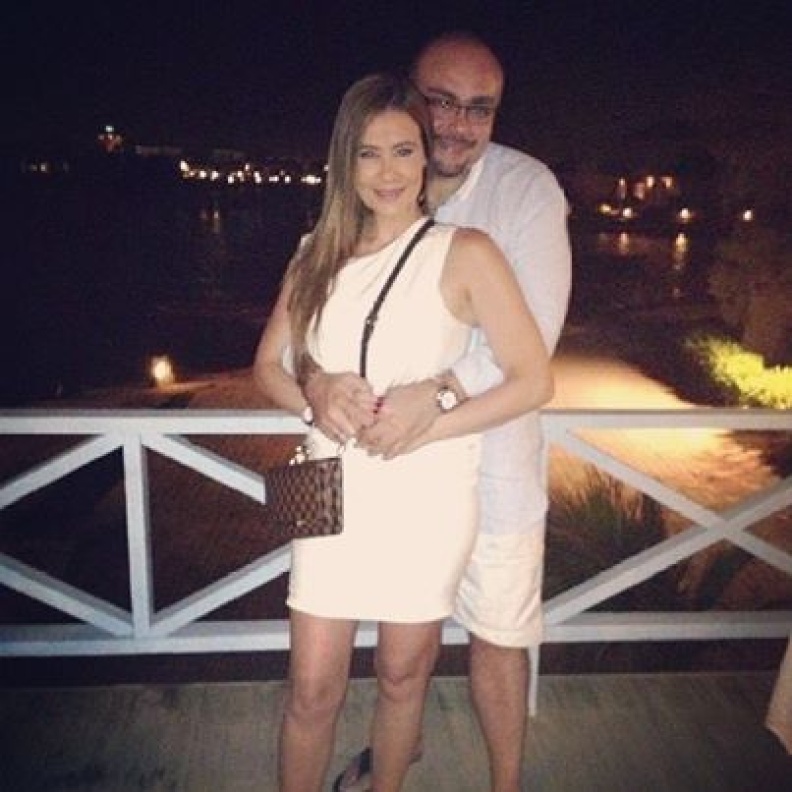  كارول سماحة مع زوجها في الغردقة