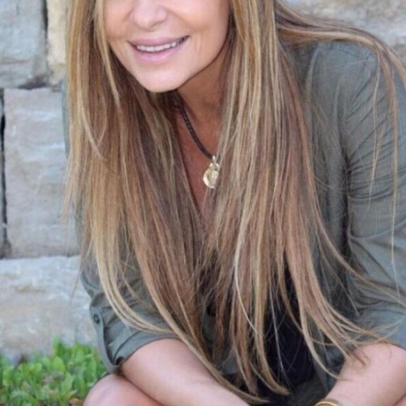 كارول سماحة تتخلى عن المكياح