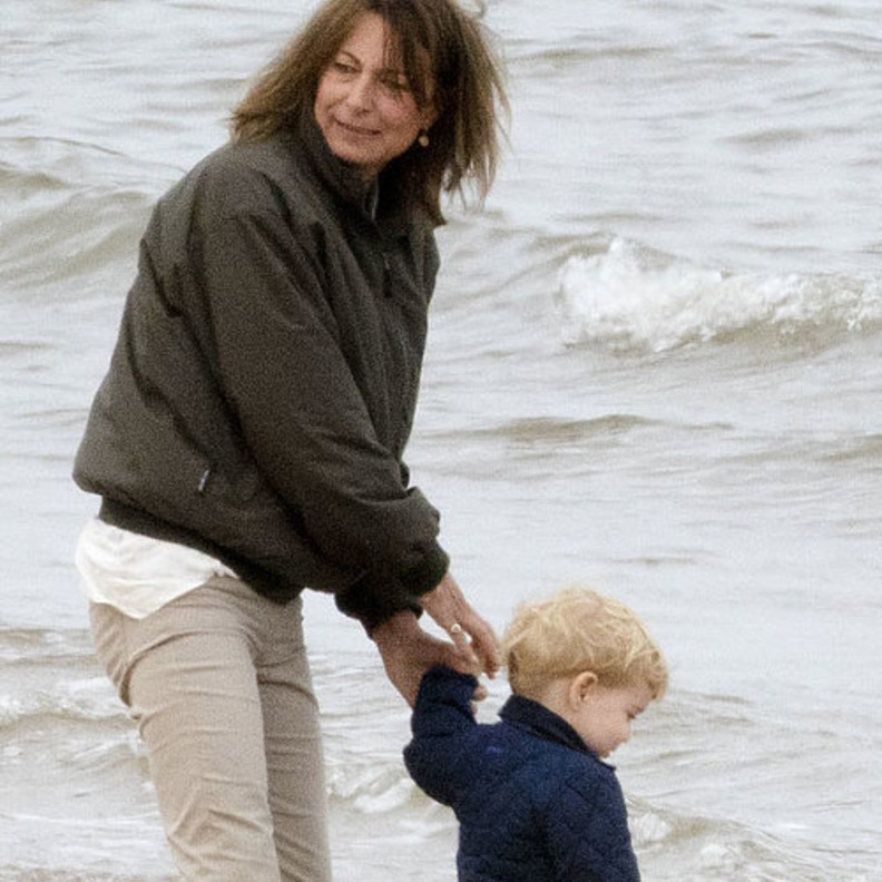 كارول تقوم بتصوير جورج