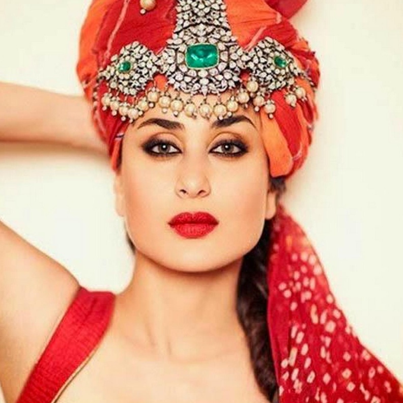 كارينا كابور ستصور أول فيلم هندي بطلاته من النساء