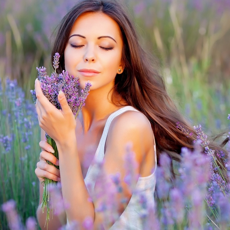 كثير من السيدات يستخدمن الخزامى للحفاظ على جمالهن 