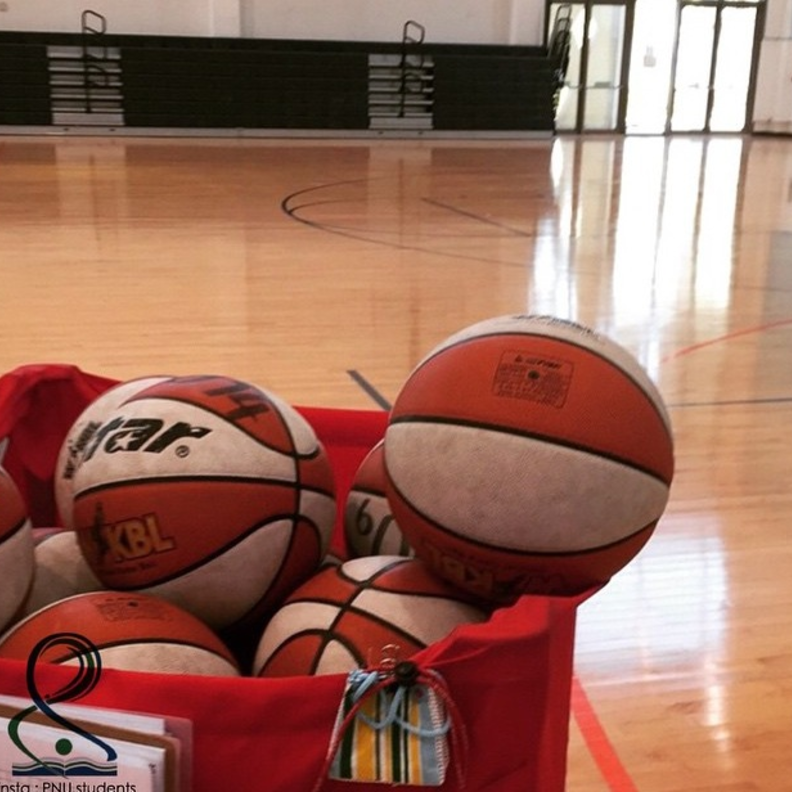 كرة السلة للطالبات