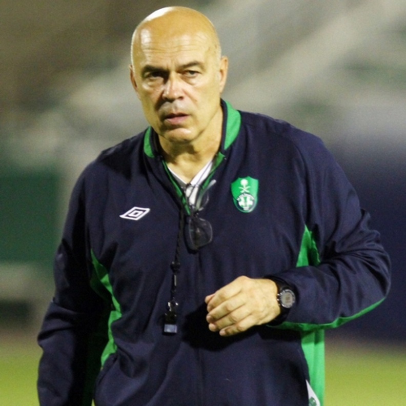 مدرب الاهلي السعودي لكرة القدم، كريستيان غروس، رحيله عن الفريق