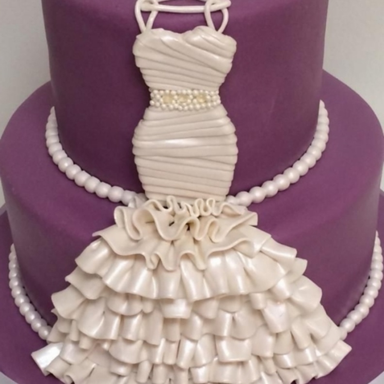 كعكات الزفاف المستوحاة من فساتين الزفاف