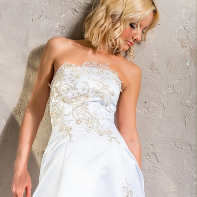 كل عروس تسعى للوصول الى عرسها ببطن ممسوح