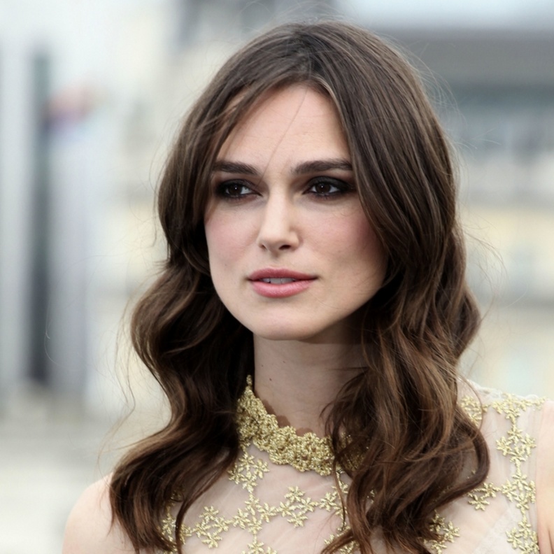 كيرا نايتلي Keira Knightley لم تظهر بشعرها الحقيقي منذ 5 سنوات